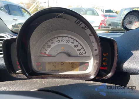 2013 Smart Fortwo Passion z USA, uszkodzony, nr VIN WMEEK3BAXDK582630